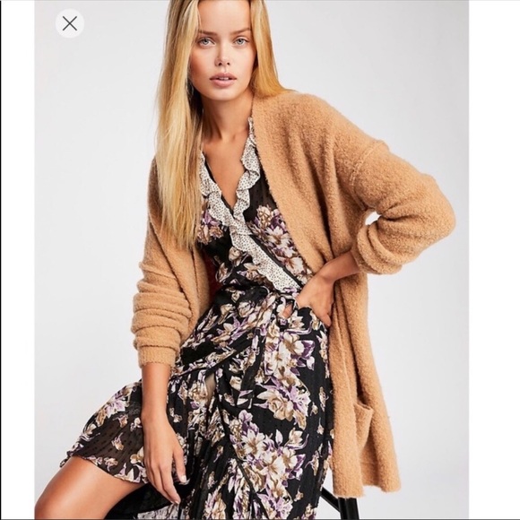 Free People Sweaters - 🆕 NWOT Free People Phantom Cardigan 🆕
